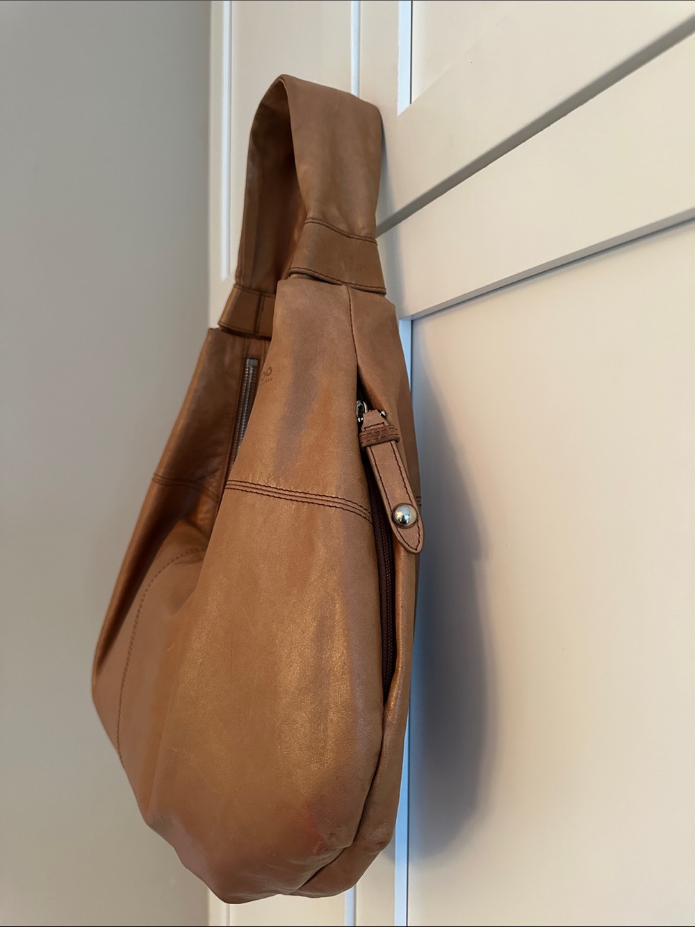 HOBO INTERNATIONAL SLOUCHY SHOULDER BAG - Picture 3 of 14